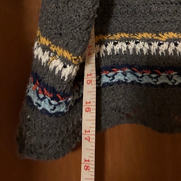 Crochet Crop Top - Women's Size Small, fits small to medium - Picture 9 of 13